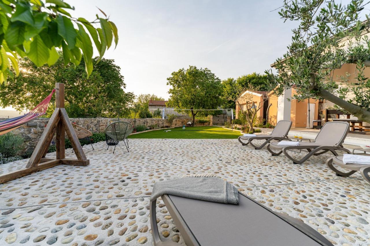 Holiday Home - Villa Thorak Anic Екстер'єр фото