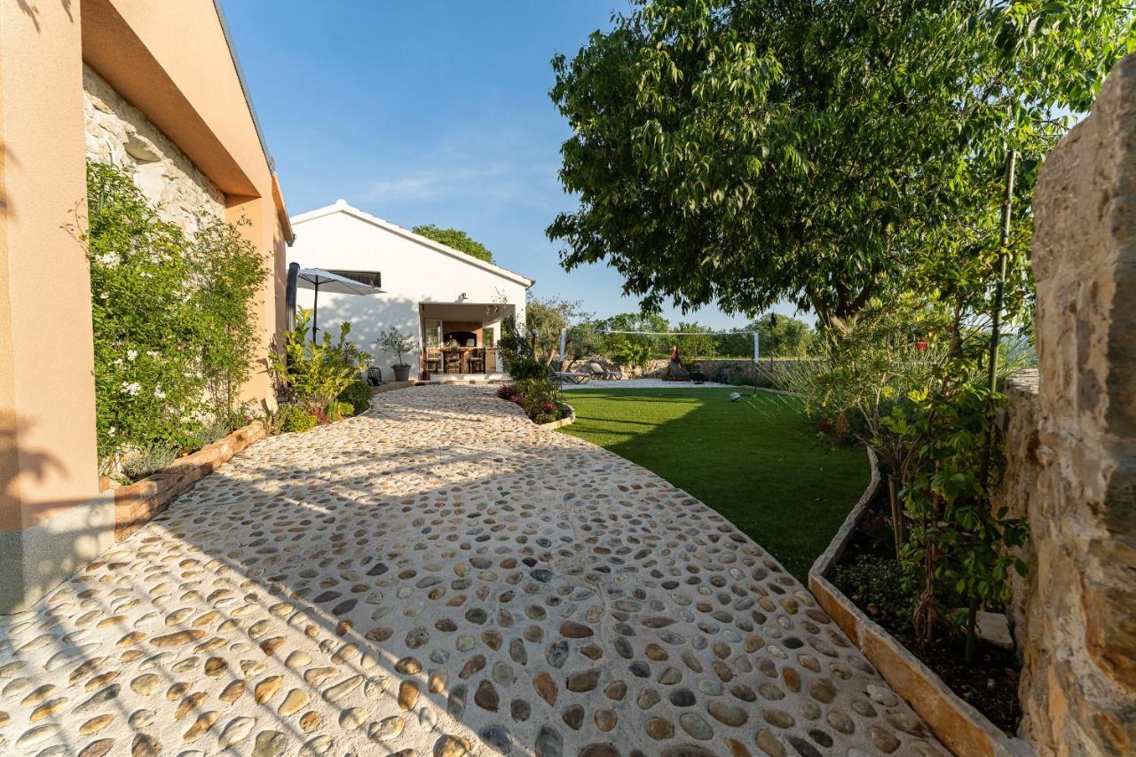 Holiday Home - Villa Thorak Anic Екстер'єр фото