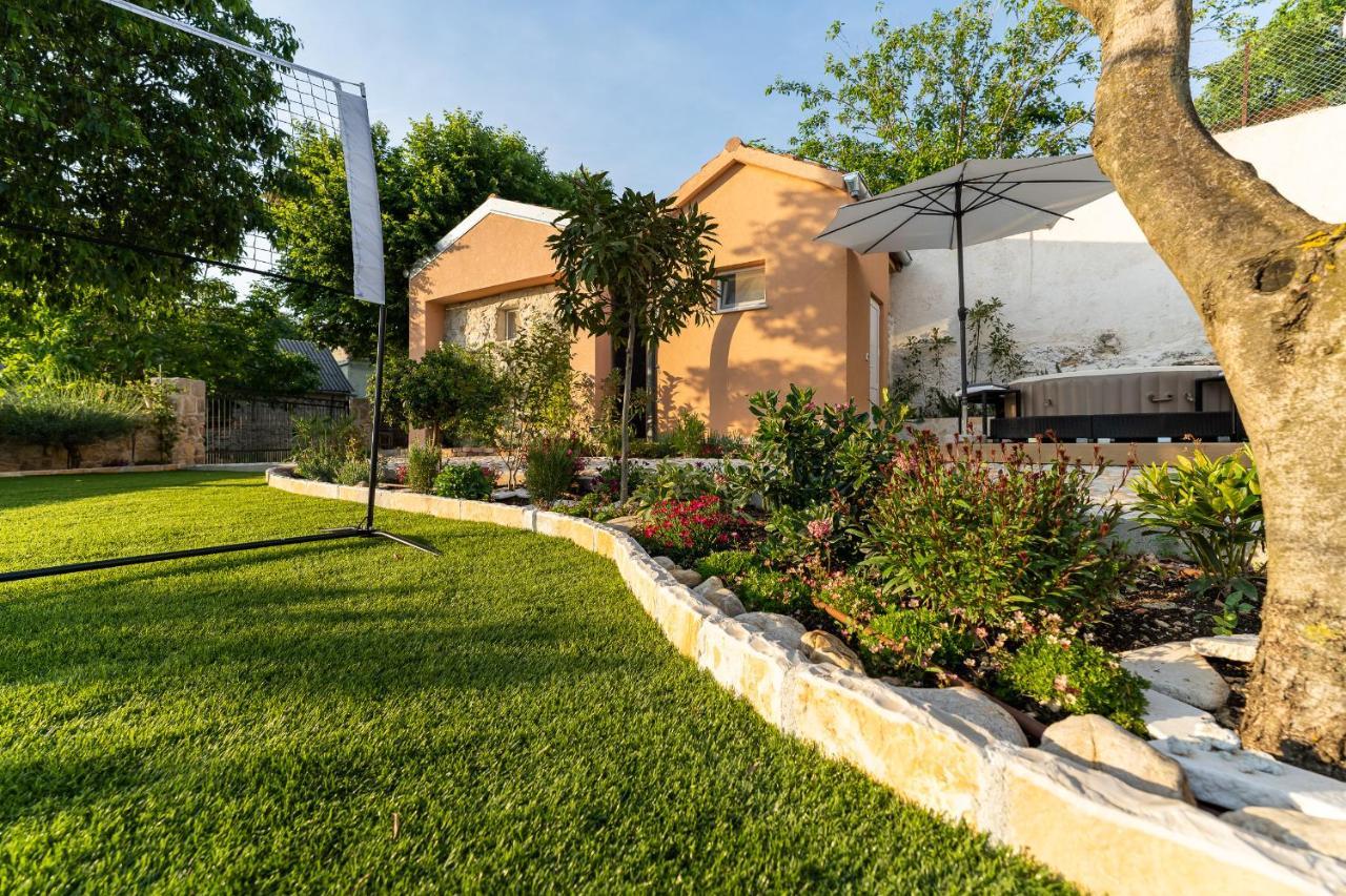 Holiday Home - Villa Thorak Anic Екстер'єр фото