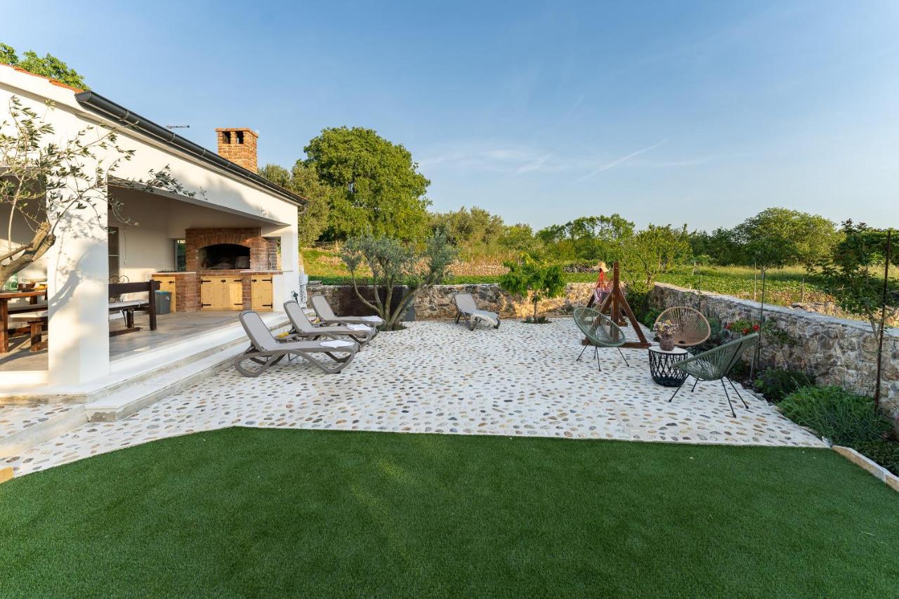 Holiday Home - Villa Thorak Anic Екстер'єр фото