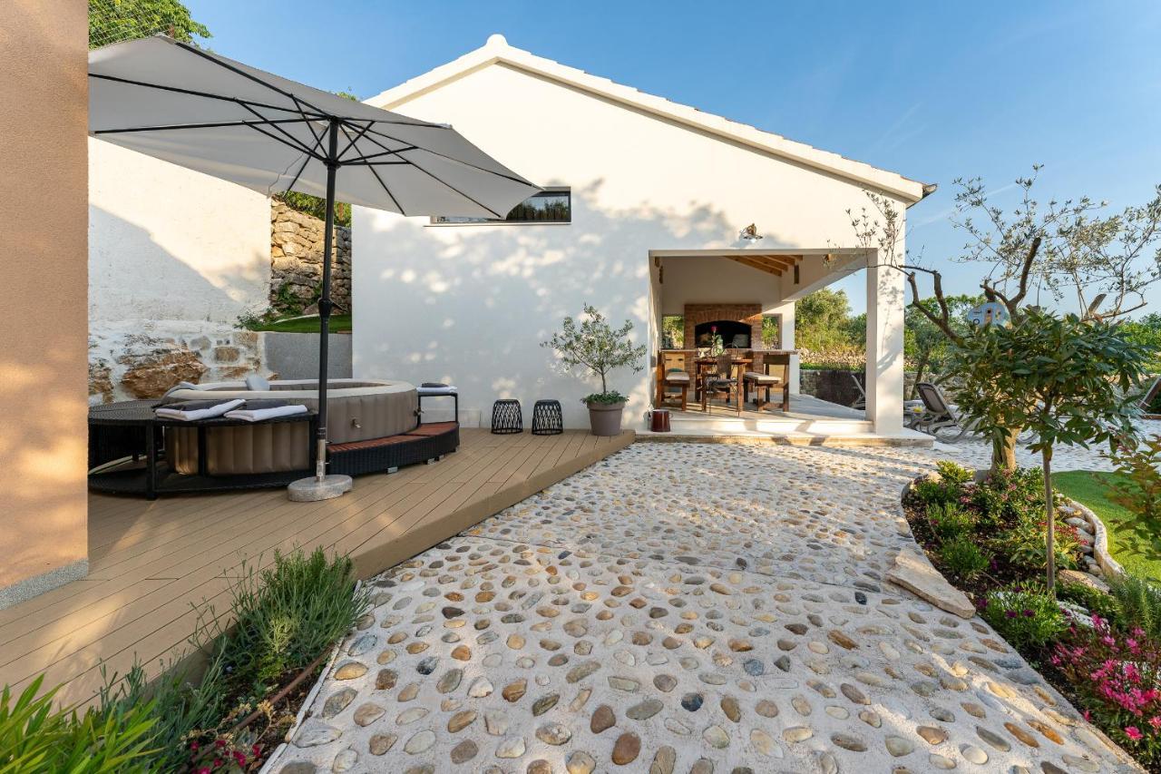Holiday Home - Villa Thorak Anic Екстер'єр фото