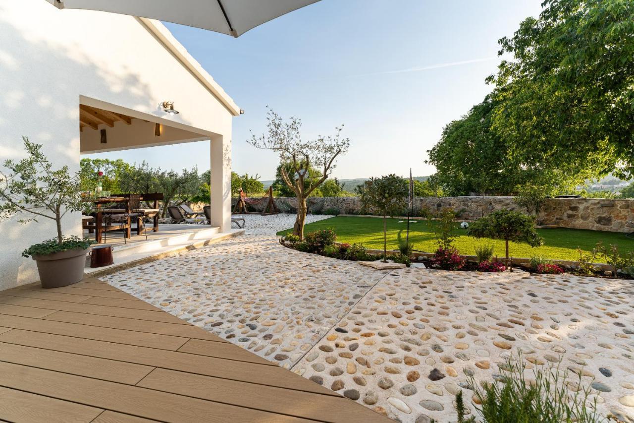 Holiday Home - Villa Thorak Anic Екстер'єр фото