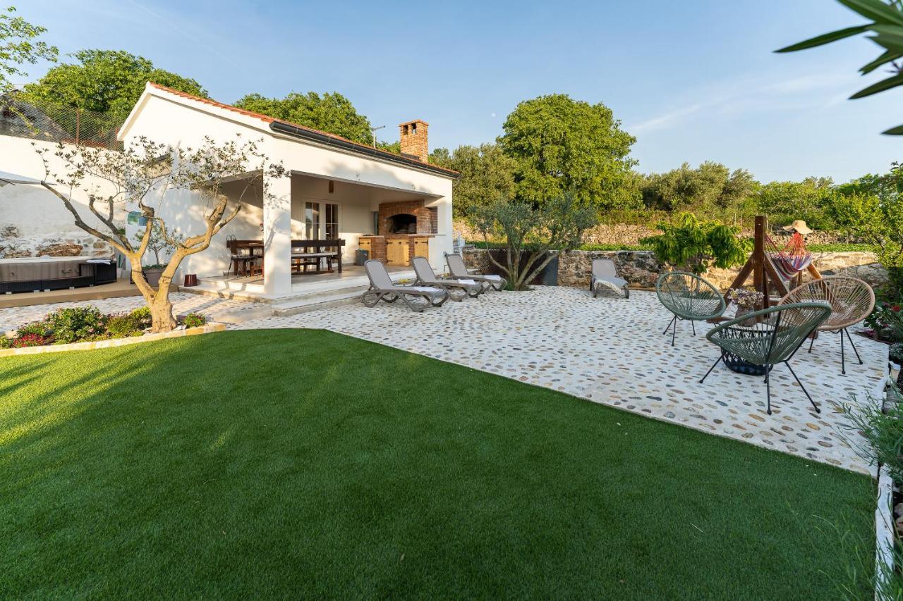 Holiday Home - Villa Thorak Anic Екстер'єр фото