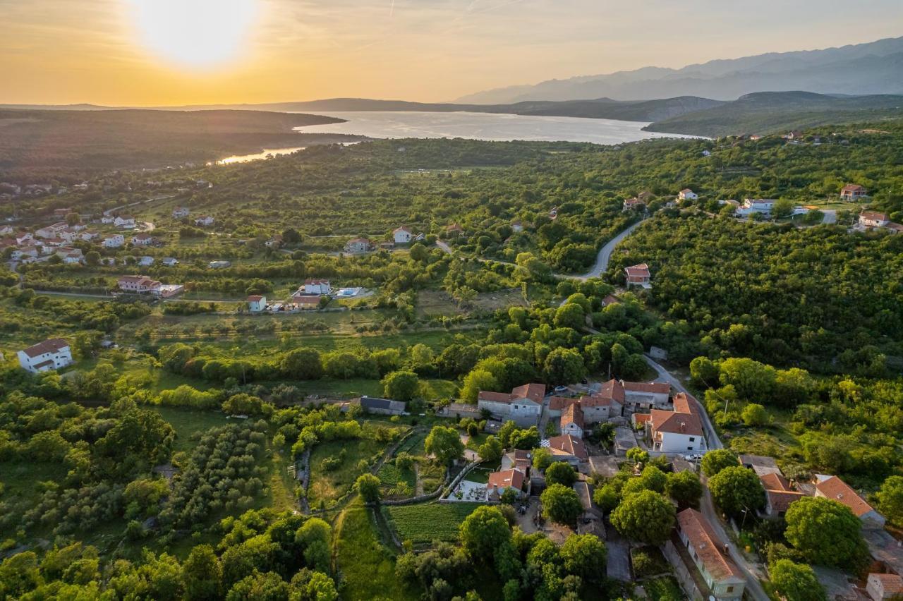 Holiday Home - Villa Thorak Anic Екстер'єр фото